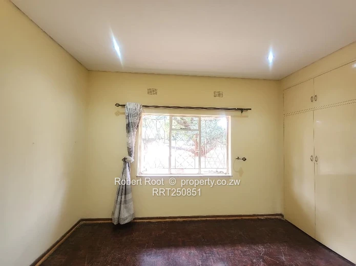 Charming 3 bedroom family home to let in Northwood