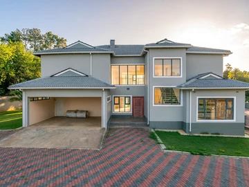 4 Unit Townhouse Complex