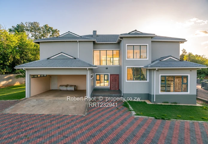 Luxury 5-Bed Cluster House With Pool-Chisipite