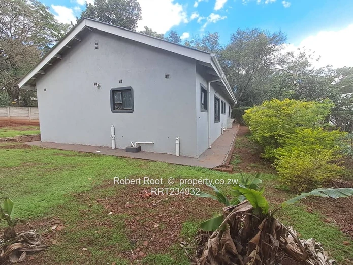 Neat 3 bed newly built family home!