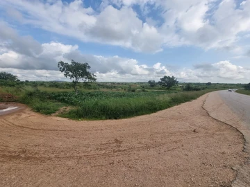 Commercial & Industrial Land