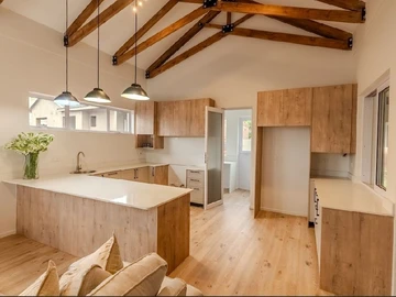 3 Bedroom Flat & Apartment