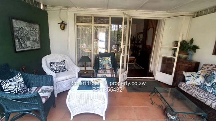 Fully Furnished, Secure Garden Flat To Rent In Avondale