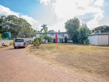 8 Bedroom House