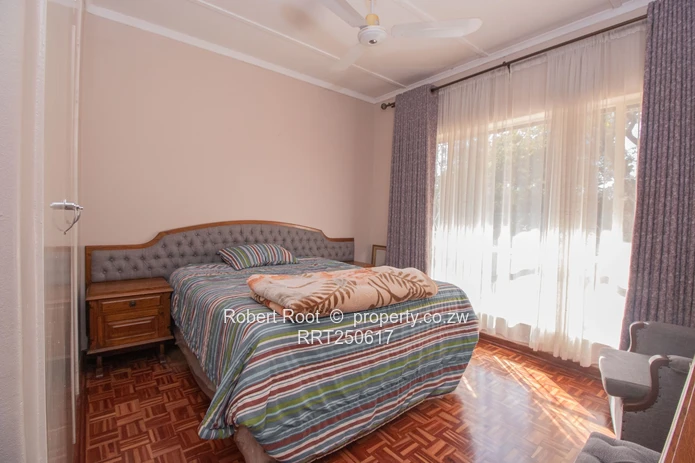 Well established home nestled in leafy Glenlorne set on 5376 sq meters