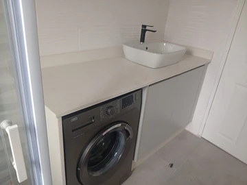 3 Bedroom Flat & Apartment