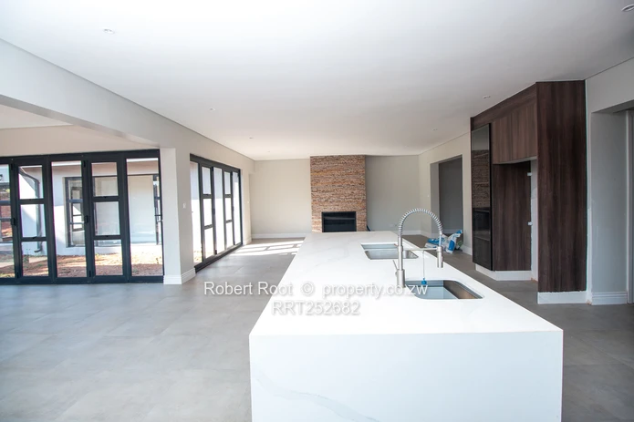 Modern newly built, 4 Bed family home, on 2000 sqm, off Carrick Creagh in Quinnington, Harare.