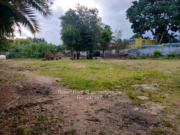 Vacant 2,000 m² Commercial Stand in Avondale 