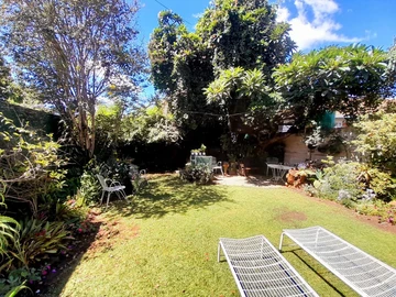 2 Bedroom Flat & Apartment