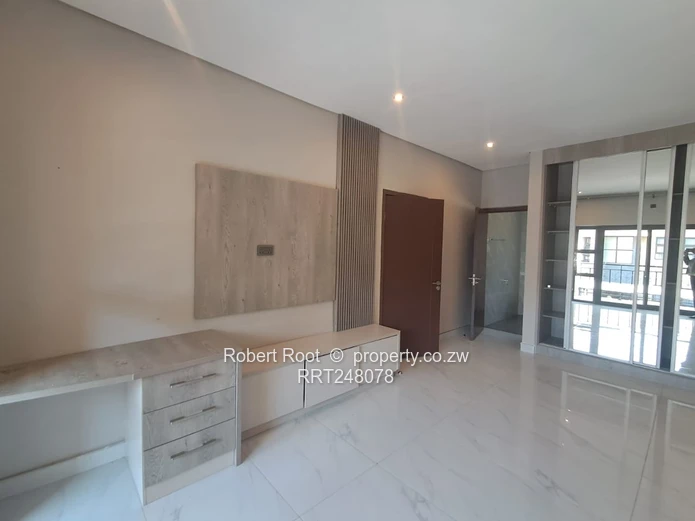 Exquisite 3 bed duplex apartment in Mount Pleasant
