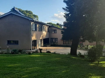8 Bedroom House