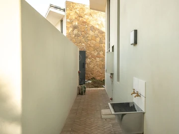 3 Bedroom Garden Flat