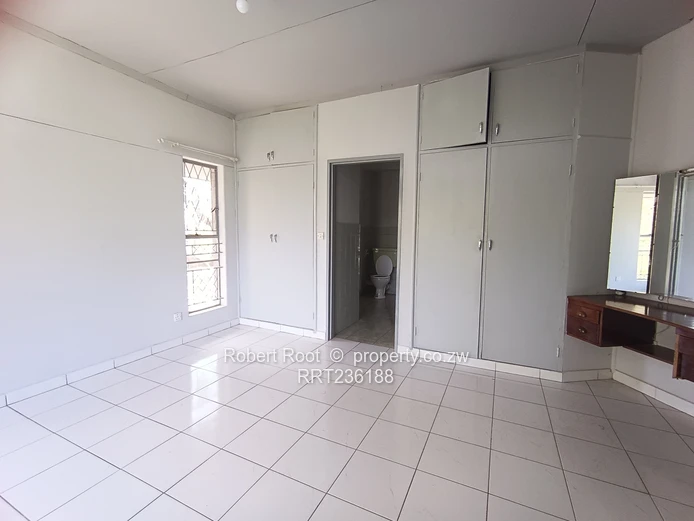 5 bed Commercial and Residential property in Sentosa