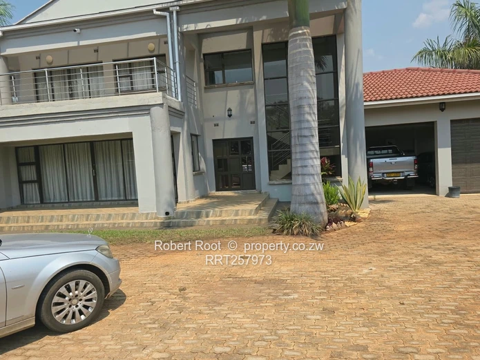 6 Bedroom Executive Townhouse to Rent in Helensvale