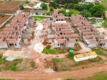 4 Bedroom Flat & Apartment