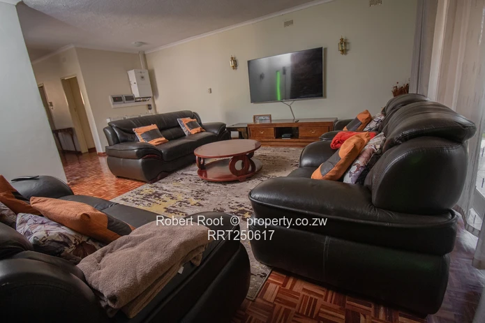 Well established home nestled in leafy Glenlorne set on 5376 sq meters