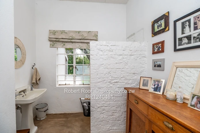 Tranquil Garden Living - 10,430 Sqm In Umwinsidale