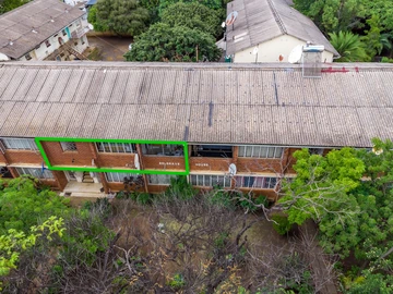 2 Bedroom Flat & Apartment