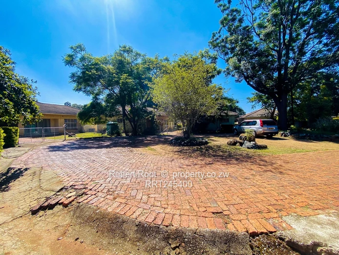 3 Bedroomed Townhouse in a Complex of 12 in Bluffhill. 