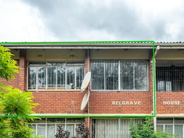 2 Bedroom Flat & Apartment