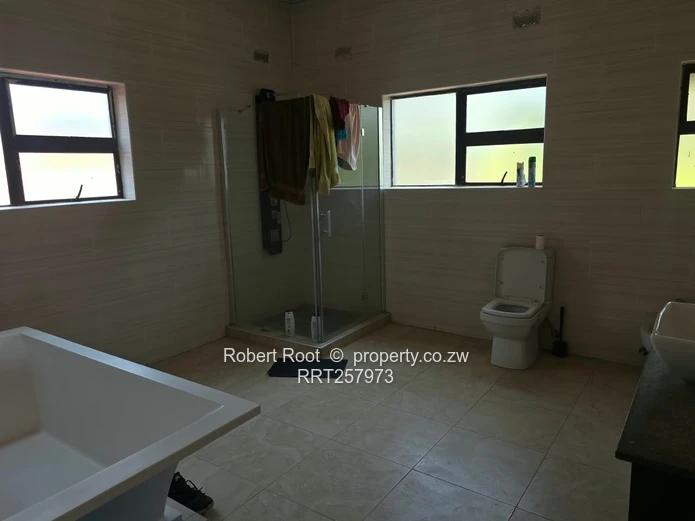 6 Bedroom Executive Townhouse to Rent in Helensvale