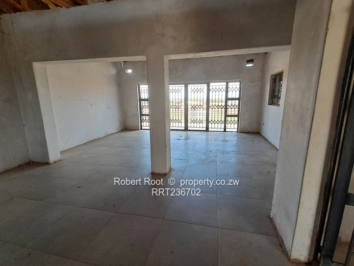 Shop/Retail space in a busy area!