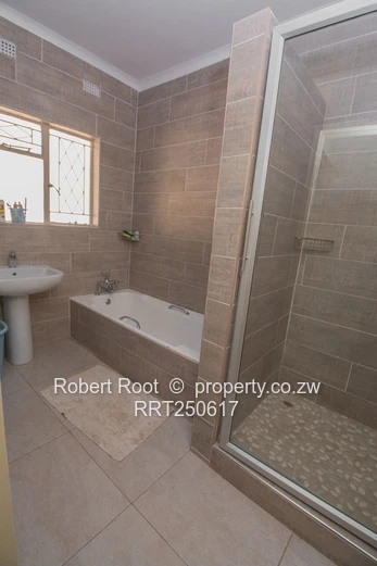 Well established home nestled in leafy Glenlorne set on 5376 sq meters