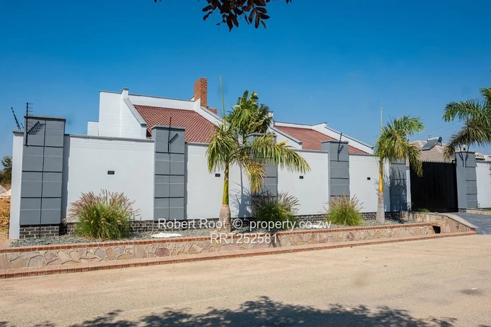 Exceptional 5-bedroom Family Home for Sale| Rockview