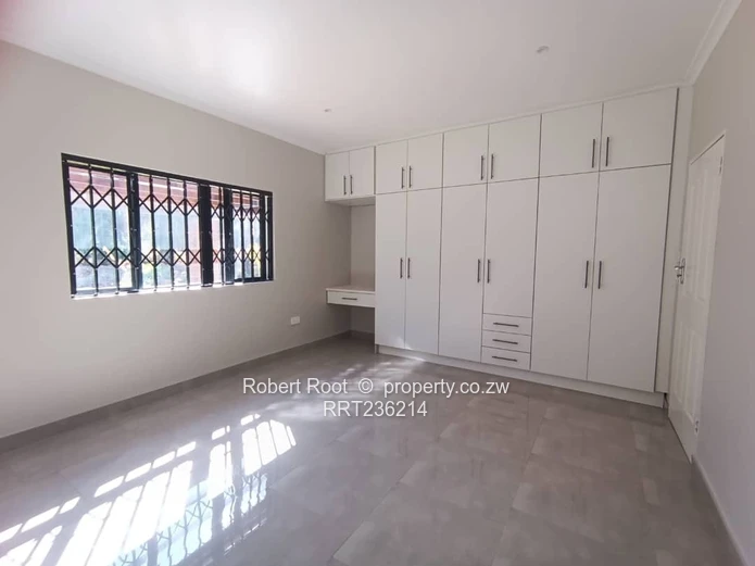 Modern 3 bed family home in Chisipite