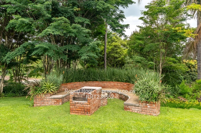 Tranquil Garden Living - 10,430 Sqm In Umwinsidale