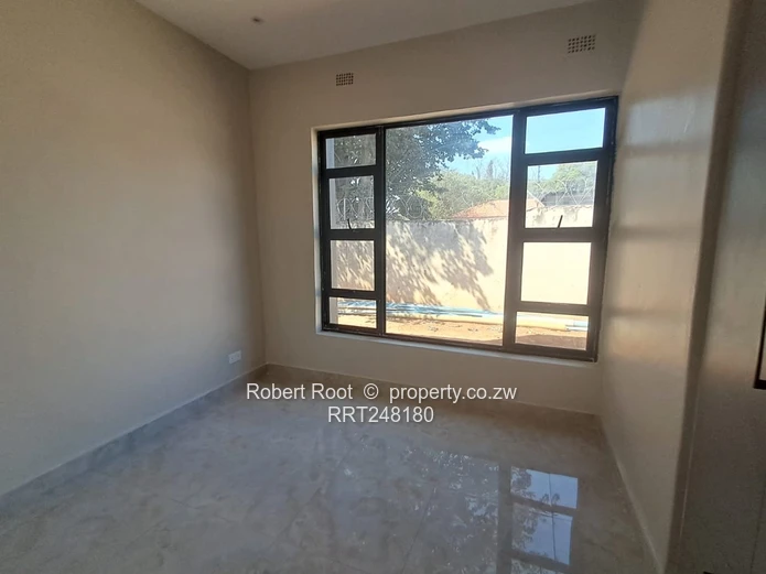 Brand new 4 bed family cluster