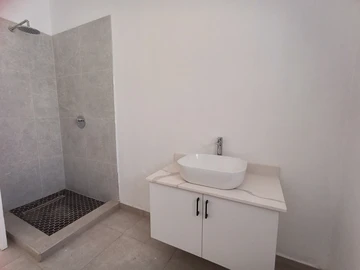 3 Bedroom Garden Flat