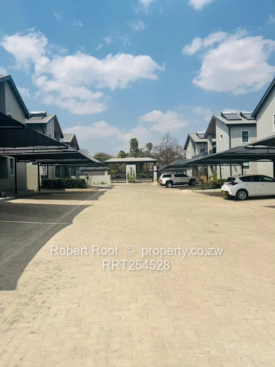 3 bed townhouse in Greendale