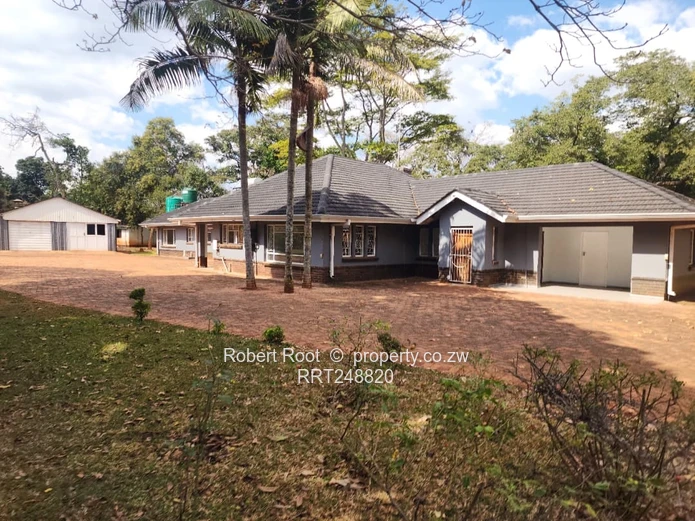 Prime Commercial Space to Let  In Helensvale