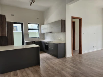3 Bedroom Flat & Apartment