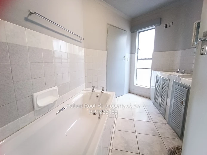 5 bed Commercial and Residential property in Sentosa