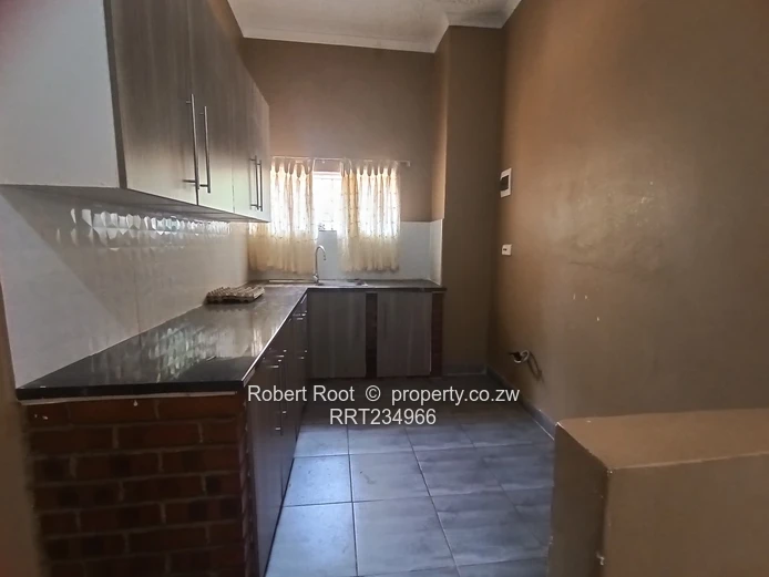 2 bed cottage in Bluff Hill