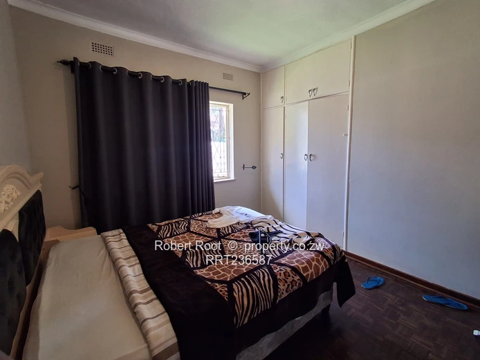 Neat 3 Bed Flat To Rent In Avondale