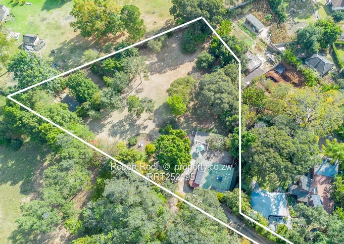 House For Sale In Glen Lorne (Sole Mandate)