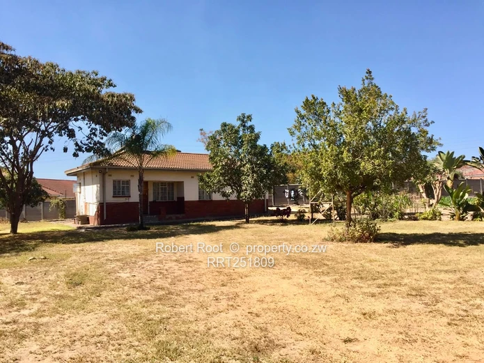  Prime 1-Acre Parktown Property with Separate Cottage