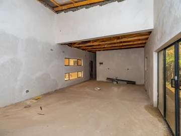 3 Bedroom Flat & Apartment