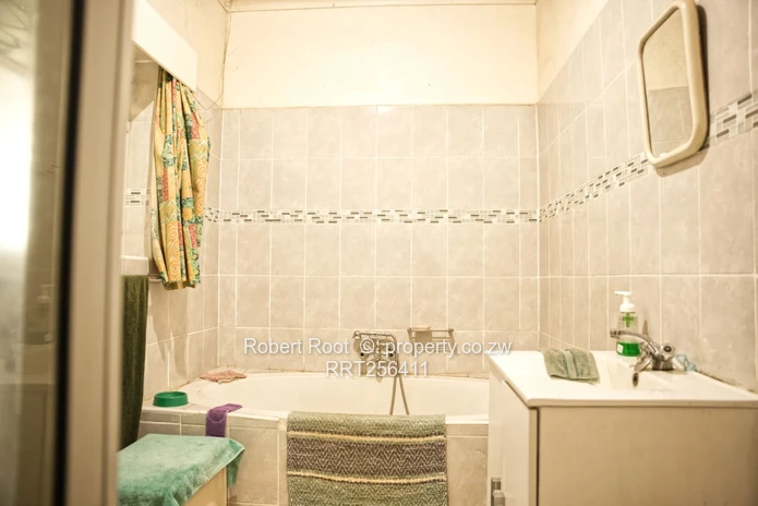 Family Home In Prime Location New Alexandra Park (Sole Mandate)