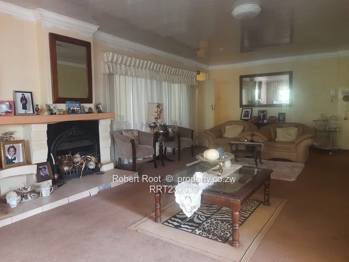 5 bed family home in Bluff Hill