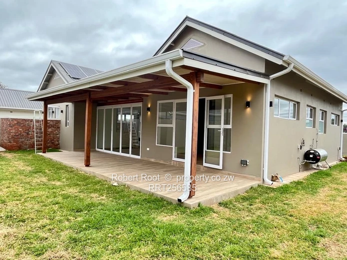 Modern 3 bed cluster home in Crowhill