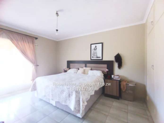 2 bed flat in Avonlea