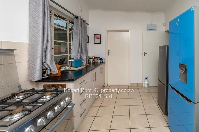 Neat Starter Home In Greendale on 3778 sqm 