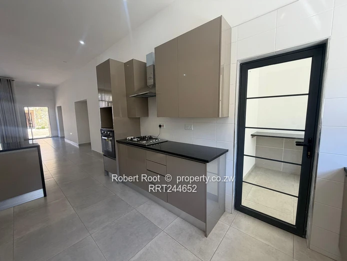 3-Bed Simplex in Pomona