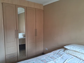 3 Bedroom Flat & Apartment