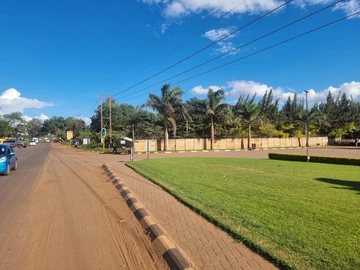 Commercial & Industrial Land