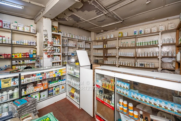 Prime Cbd Location!!